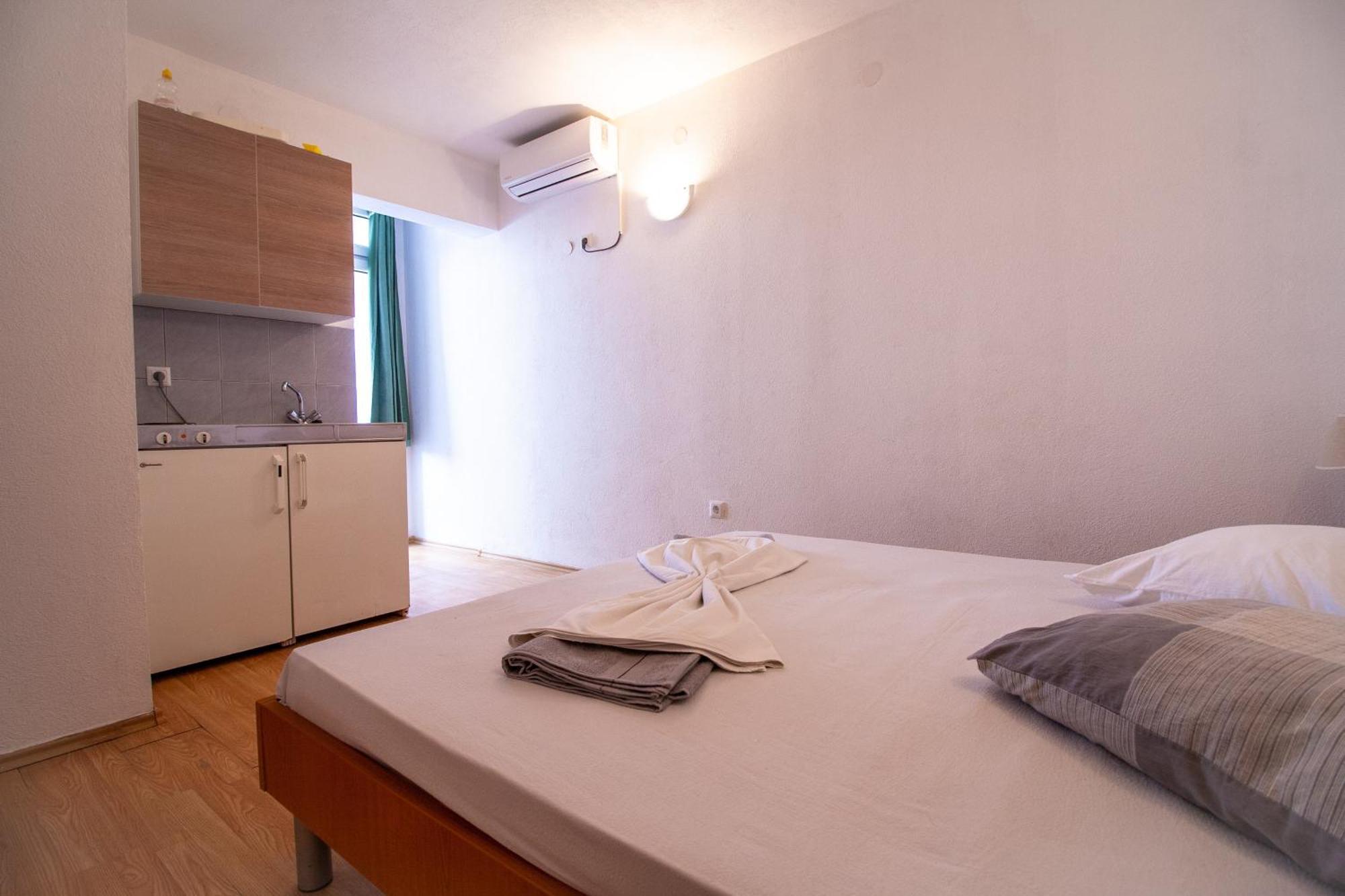Apartments Laura Neum Room photo